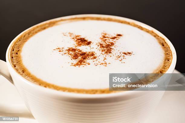 Cappuccino Caffè Con Arte - Fotografie stock e altre immagini di Bevanda analcolica - Bevanda analcolica, Bevanda spumosa, Bibita