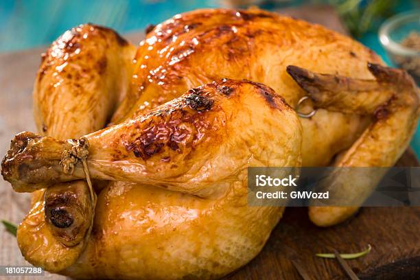 Pollo Asado Foto de stock y más banco de imágenes de Ajo - Ajo, Alimentos cocinados, Asado - Alimento cocinado