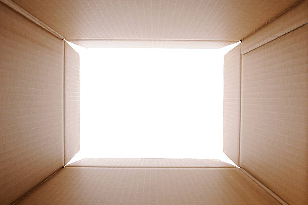 外から、段ボール箱 - corrugated cardboard moving house cardboard box ストックフォトと画像