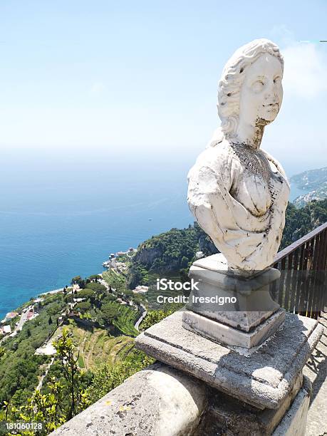 Ravellocostiera Amalfitana - Fotografie stock e altre immagini di Amalfi - Amalfi, Balaustrata, Balcone