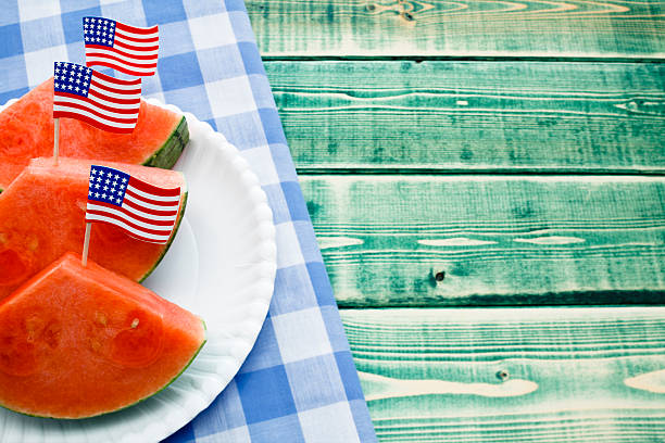istock Fourth of July Picnic 181060772