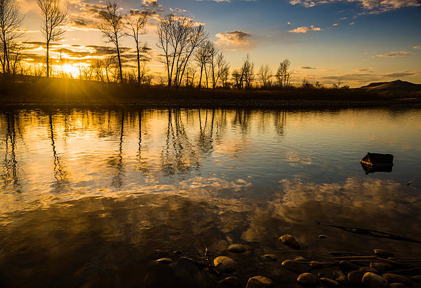 fiume boise tramonto - boise river foto e immagini stock