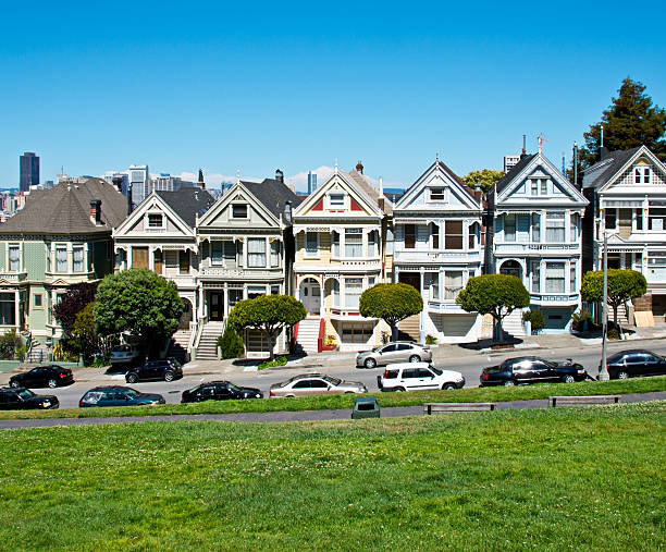 quadrato di alamo a san francisco con dipinto onorevoli - roof row house house san francisco county foto e immagini stock