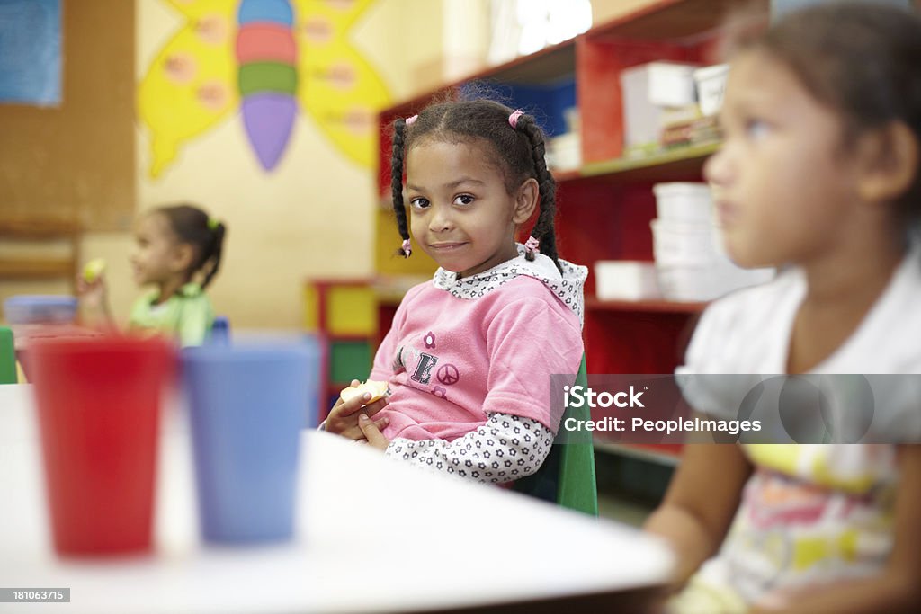 Disfruta de su tiempo de descanso - Foto de stock de Niñas libre de derechos