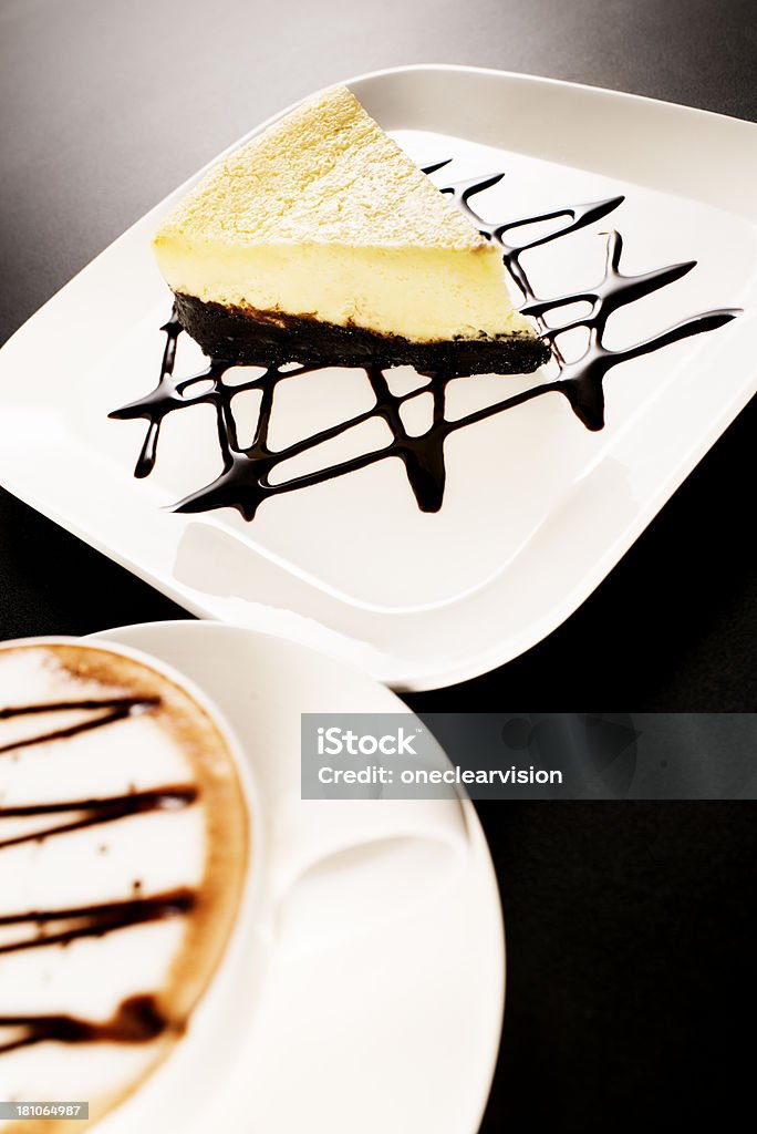 Cheesecake e café - Foto de stock de Assado no Forno royalty-free