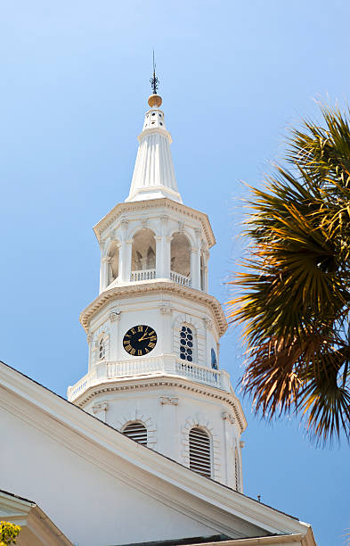 聖ミカエル教会で、サウスカロライナ州チャールストン。 - day vertical palmetto south carolina ストックフォトと画像