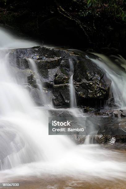 Photo libre de droit de Cascade banque d'images et plus d'images libres de droit de Beauté de la nature - Beauté de la nature, Cades Cove, Caillou