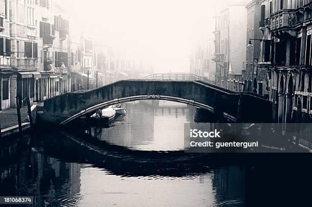 Foto de Veneza Em Meio A Um Nevoeiro Um Dia Em De Novembro e mais fotos de stock de Cidade