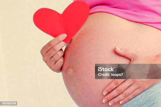 El Embarazo Foto de stock y más banco de imágenes de Abdomen - Abdomen, Abdomen humano, Adulto