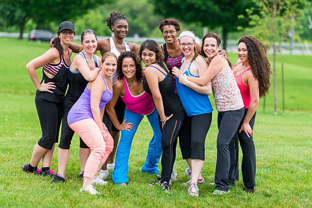 istock Outdoor Fitness Class 181069369