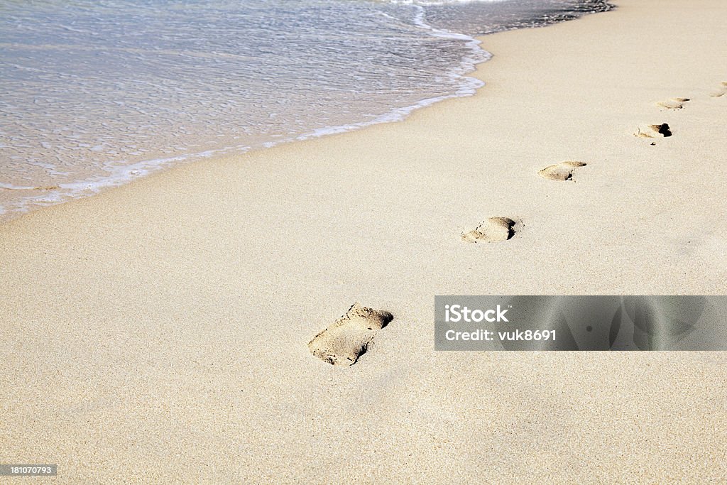 Следы на пляже - Стоковые фото Азия роялти-фри