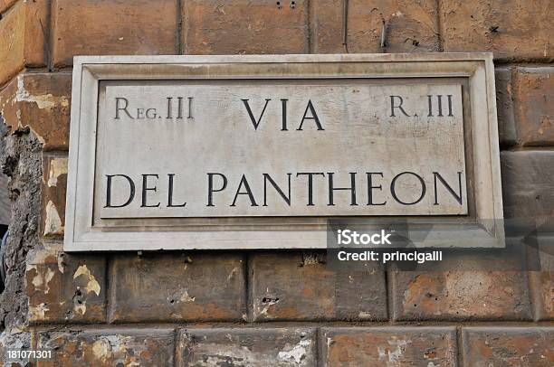 Via Del Pantheon Di - Fotografie stock e altre immagini di Targa con nome della via - Targa con nome della via, Antico - Vecchio stile, Architettura