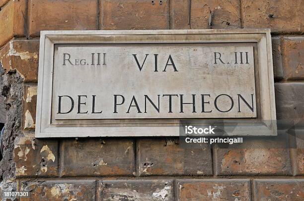 Via Del Pantheon Знак — стоковые фотографии и другие картинки Домовой знак - Домовой знак, Антиквариат, Архитектура