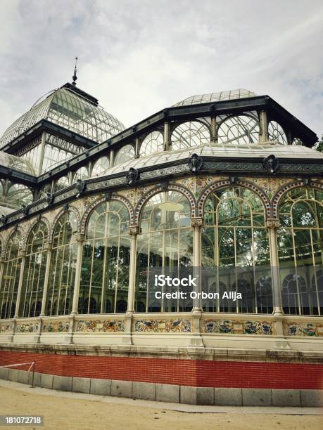 Palacio De Cristal В Парк Буэнретиро — стоковые фотографии и другие картинки Palacio De Cristal - Palacio De Cristal, Архитектура, Большой город