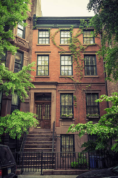 istock facade in new york city 181073397