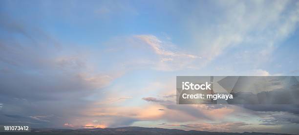 Panorâmica Céu - Fotografias de stock e mais imagens de Amanhecer - Amanhecer, Anoitecer, Ao Ar Livre