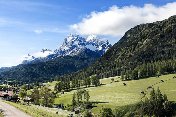 rotwand и hochpustertal, альто-адидже, доломитовые альпы - croda rossa стоковые фото и изображения