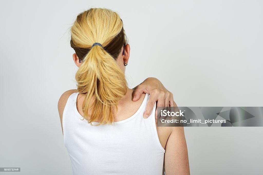 Dolor de hombro - Foto de stock de 30-39 años libre de derechos