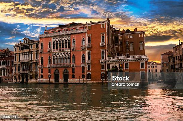 Venecia En Atardecer Foto de stock y más banco de imágenes de Agua - Agua, Aire libre, Arquitectura exterior