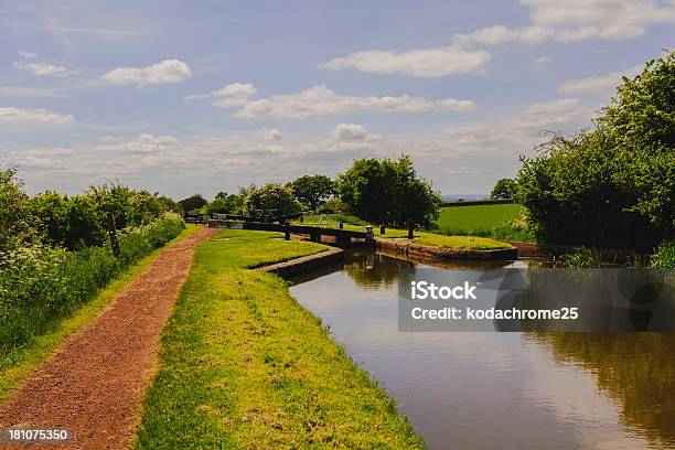 運河 - 小道のストックフォトや画像を多数ご用意 - 小道, 曳船道, イギリス