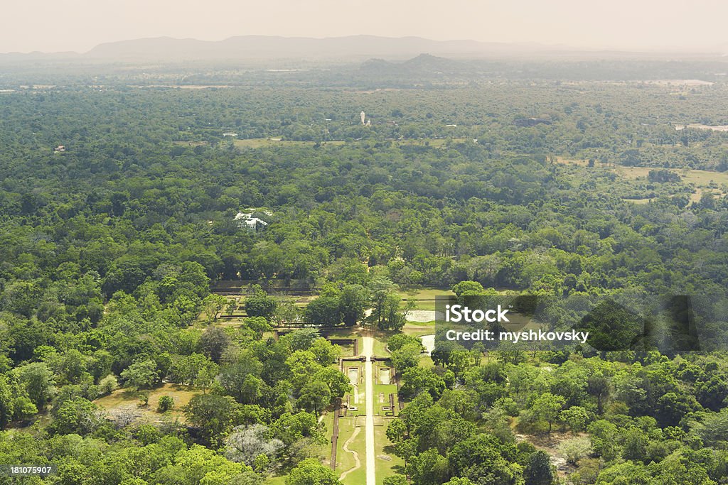 Vista do Sigiriya - Foto de stock de Ajardinado royalty-free