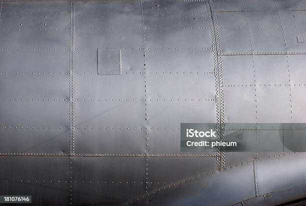 Flugzeuge Siding Mit Nieten Stockfoto und mehr Bilder von Niete - Werkzeug - Niete - Werkzeug, Metall, Flugzeug