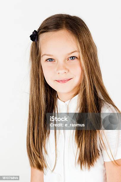 Dziewczyna Portret - zdjęcia stockowe i więcej obrazów Brązowe włosy - Brązowe włosy, Codzienne ubranie, Dzieciństwo