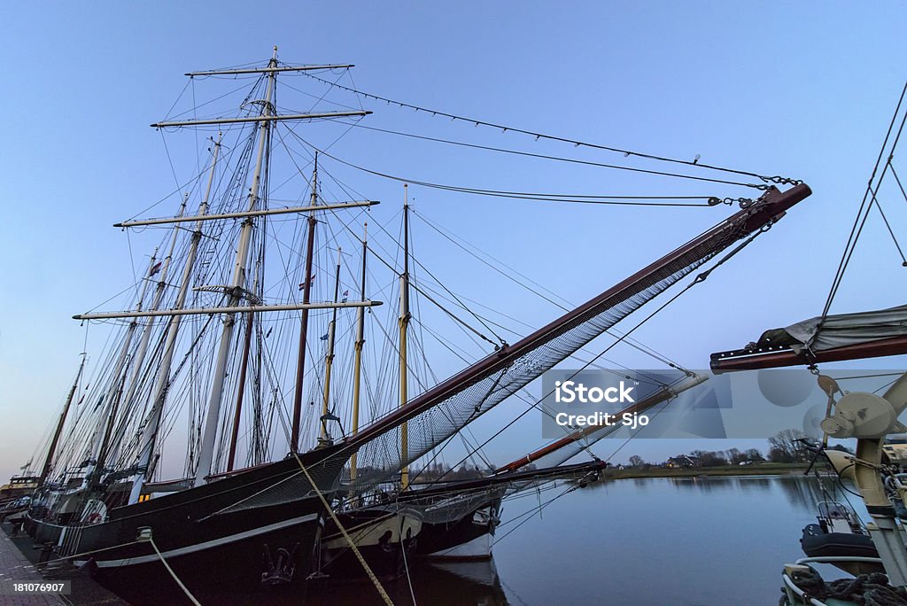Vela navio em Kampen - Foto de stock de Antiguidade royalty-free