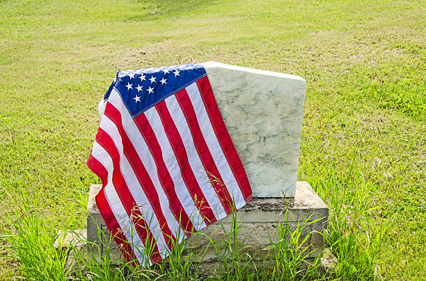 istock United States Flag on Tombstone 181076926