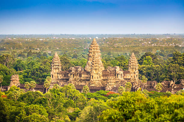 angkor thom vista aérea camboya - cambodia khmer architecture outdoors fotografías e imágenes de stock