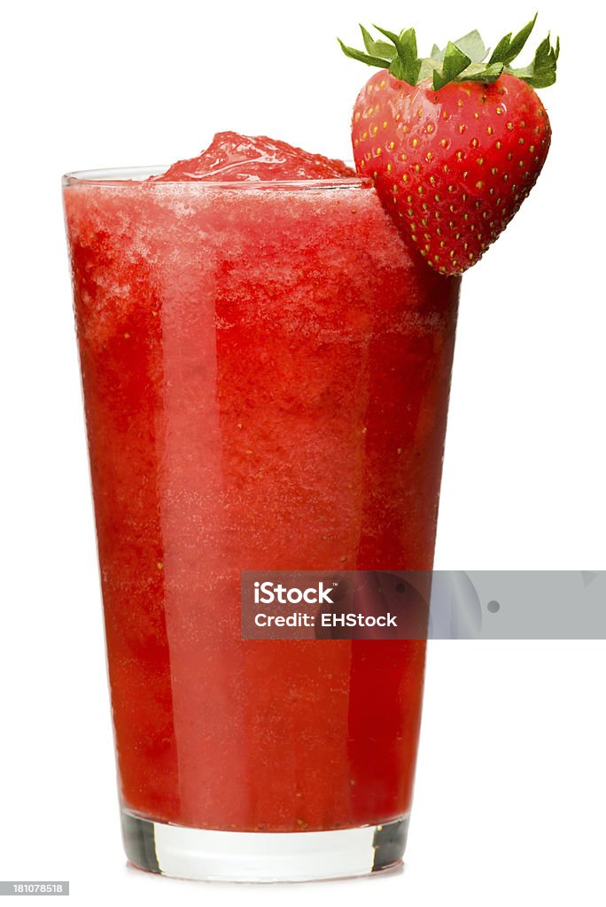 Gemischte Erdbeer-Daiquiri Smoothy isoliert auf weißem Hintergrund - Lizenzfrei Erdbeere Stock-Foto