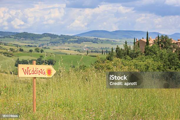 Boda En Toscana Foto de stock y más banco de imágenes de Aire libre - Aire libre, Boda, Fotografía - Imágenes