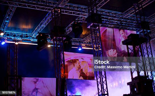Bühnenscheinwerfer Stockfoto und mehr Bilder von Ausrüstung und Geräte - Ausrüstung und Geräte, Beleuchtet, Bühne