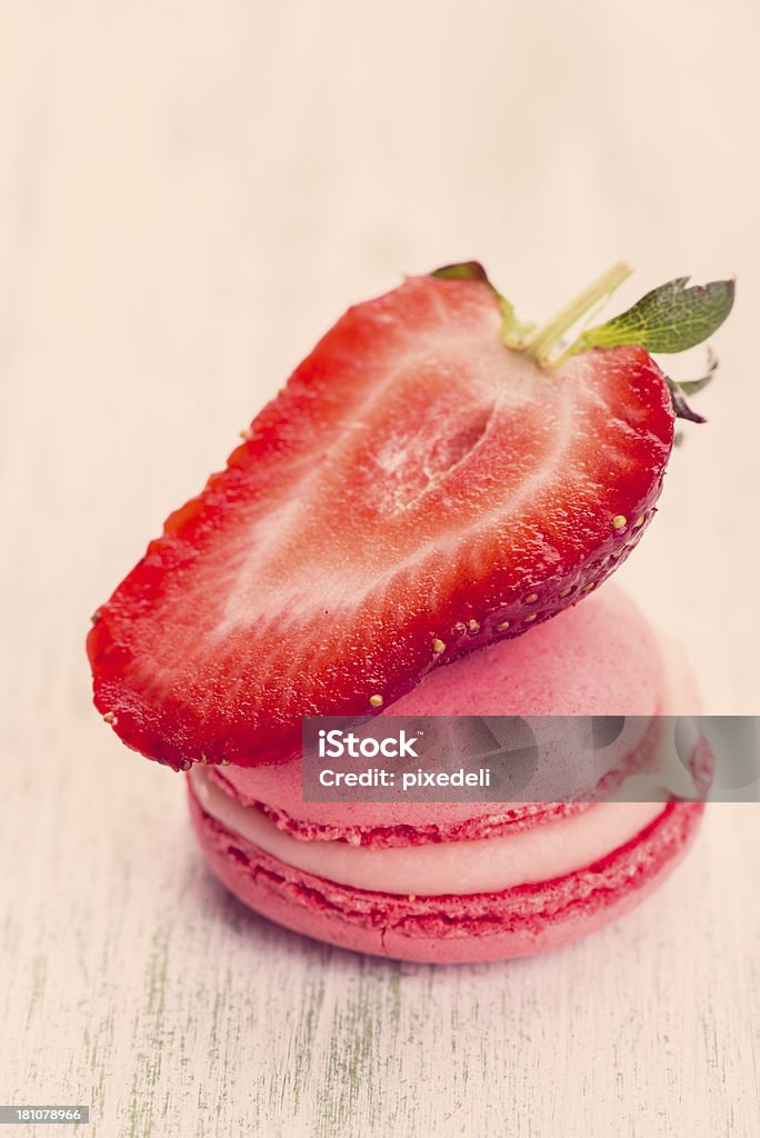 Erdbeer-Makronen - Lizenzfrei Dessert Stock-Foto