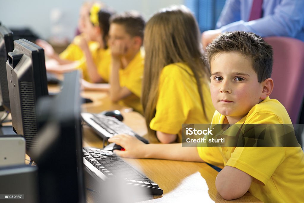 Aluno de Escola primária de classe é - Foto de stock de Aluno de Primário royalty-free