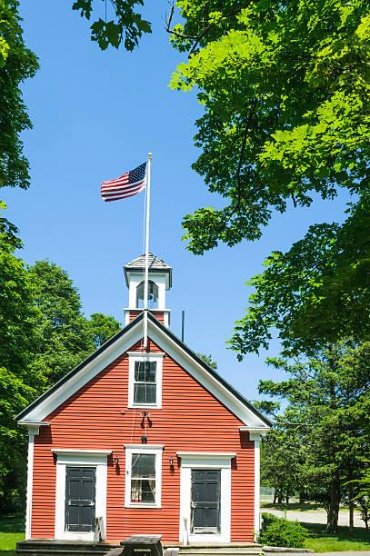 istock Little Red Schoolhouse 181081078