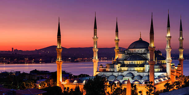 istock Sunrise over The Blue Mosque, Istanbul, Turkey 181082284