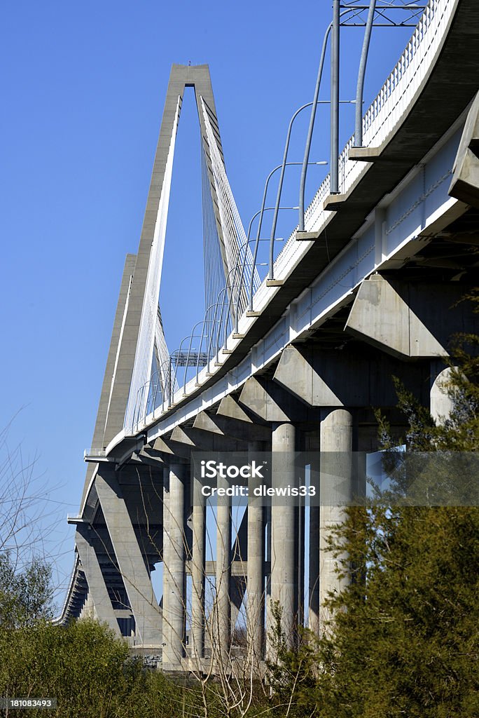 Puente sobre el río Cooper en Charleston, Carolina del Sur - Foto de stock de Aire libre libre de derechos