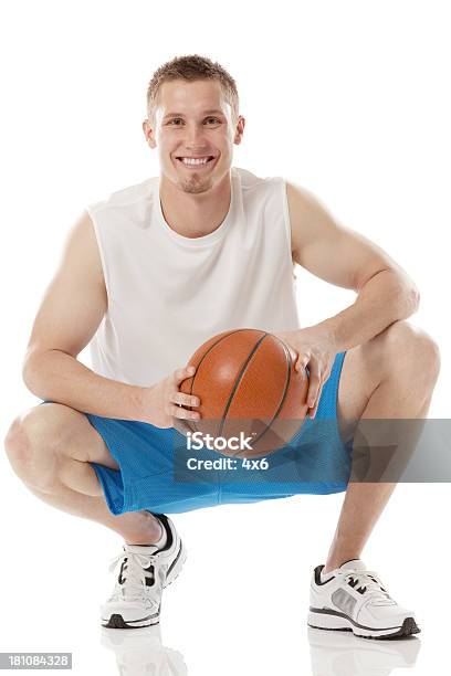 Porträt Einer Lächelnden Basketball Player Stockfoto und mehr Bilder von Athlet - Athlet, Basketball, Basketball-Spielball