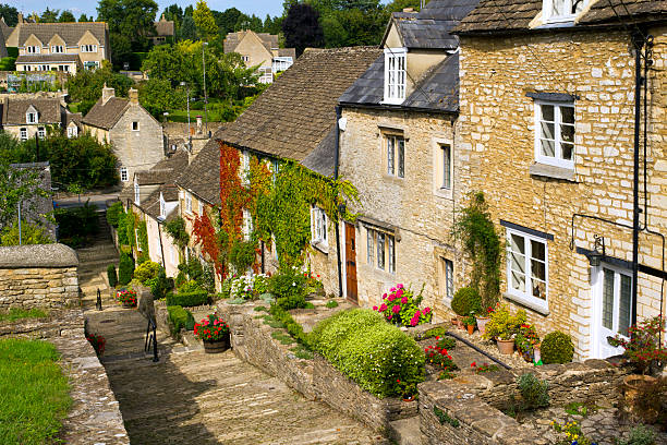 istock Picturesque Cotswolds - Tetbury 181085120
