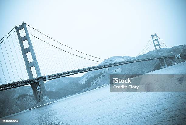 Puente Golden Gate Foto de stock y más banco de imágenes de Acero - Acero, Aire libre, Arquitectura