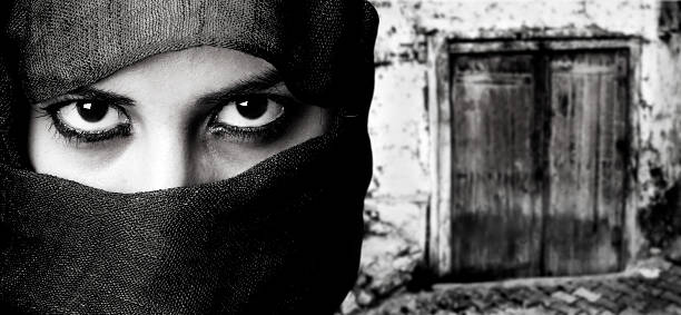 istock muslim woman 181086451