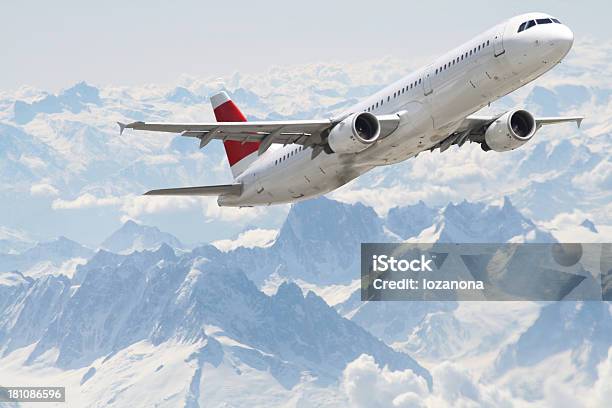Щф Arplane — стоковые фотографии и другие картинки Швейцария - Швейцария, Пассажирский самолёт, Авиакосмическая промышленность