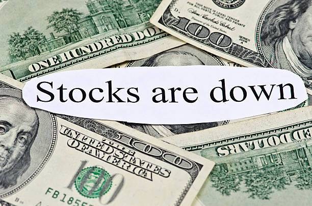 crisis del mercado de valores - bankruptcy foreclosure foreclose newspaper fotografías e imágenes de stock