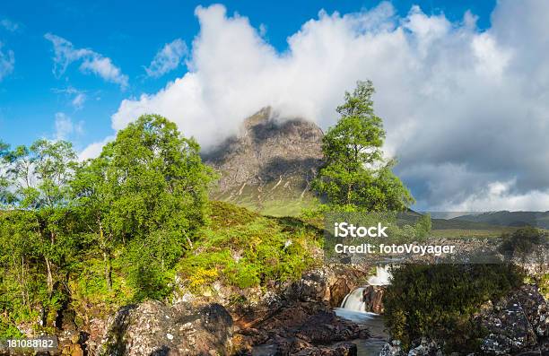 Szkocja Highlands Wodospad W Glencoe Poniżej Stob Dearg - zdjęcia stockowe i więcej obrazów Badanie