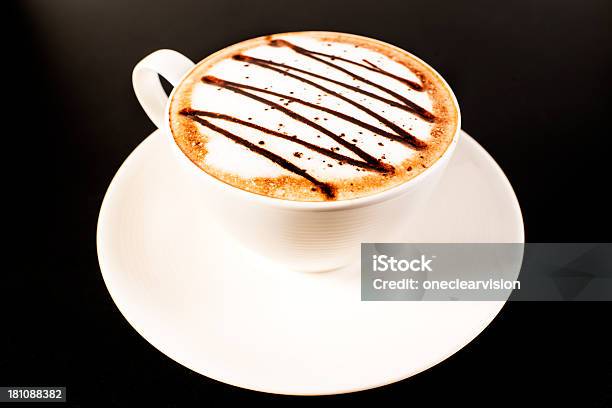 Le Gustaría Disfrutar De Un Capuchino Foto de stock y más banco de imágenes de Adorno de espuma - Adorno de espuma, Alimento, Bebida