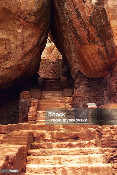 Sigiriya Eingang Stockfoto und mehr Bilder von Alt - Alt, Alte Geschichte, Altstadt