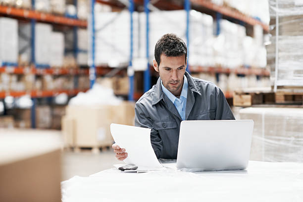 istock Confirming the receipt of goods online 181089875