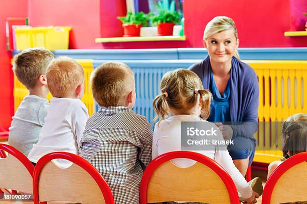 Foto de Berçário Escola De e mais fotos de stock de 20-24 Anos - 20-24 Anos, 4-5 Anos, Adulto