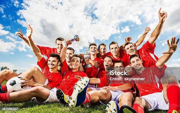 Erfolgreiche Soccer Team Stockfoto und mehr Bilder von Fußballmannschaft - Fußballmannschaft, Fußball, Fußball-Spielball